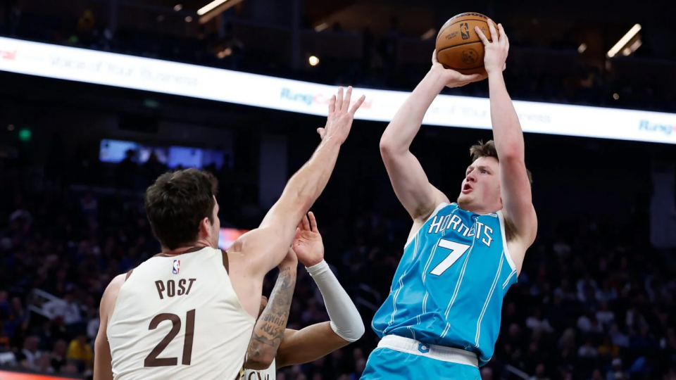 NBA官网新秀榜更新：克努佩尔超越弗拉格登顶 开拓者乐福升至第8